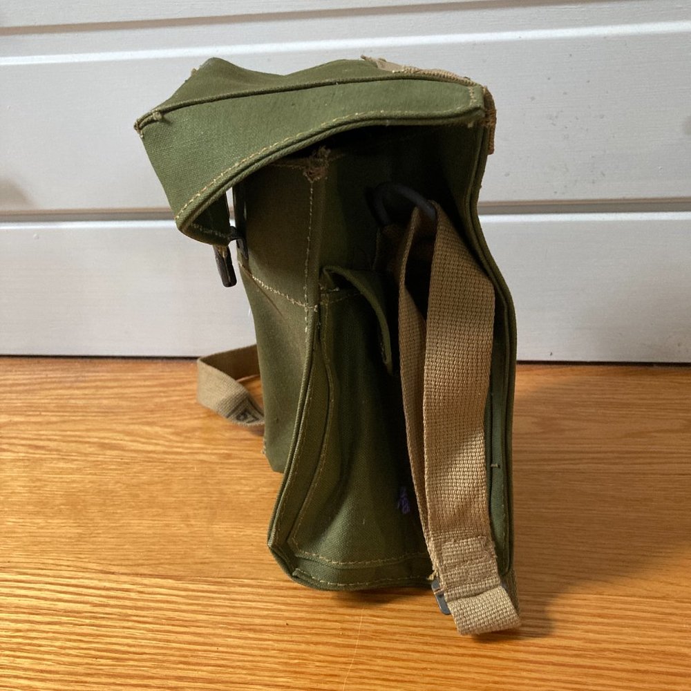 Vintage 1945, US Military Light II J.H. & Co. LTD. Bag Case - Picture 3 of 9
